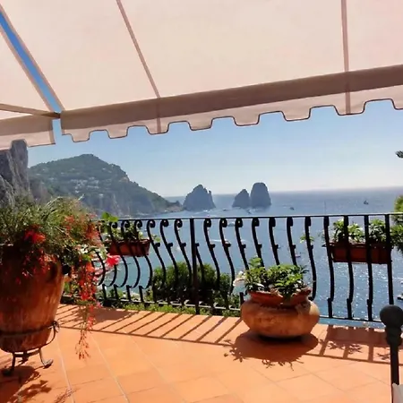 Splendido Situato In Posizione Privilegiata Con Vista Sul Mare Casa vacanze Capri